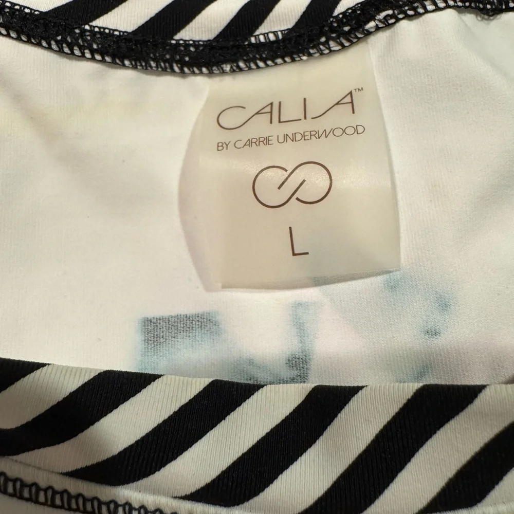 Calia by Carrie Underwood Long Sleeve Rash Guard in Floral Geo L NWOT - Picture 6 of 7